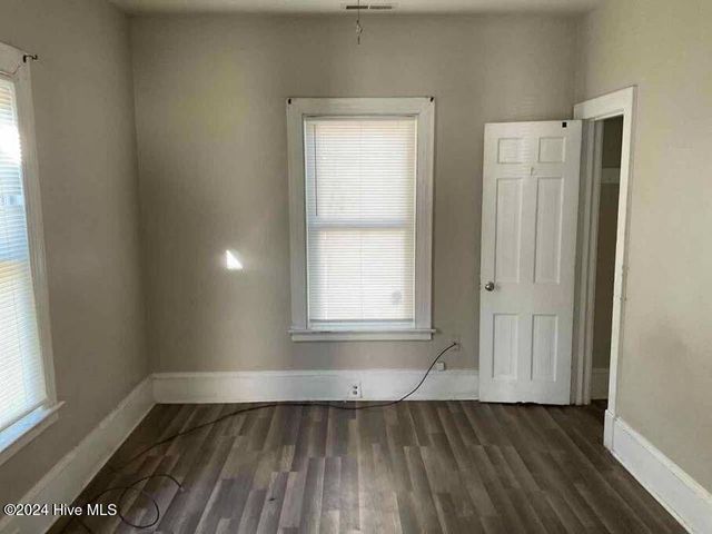 1110 Colonial Avenue, Greenville, NC 27834