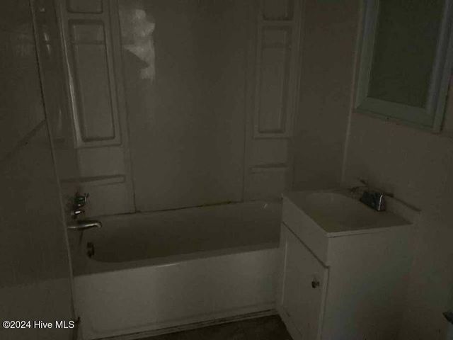 1110 Colonial Avenue, Greenville, NC 27834