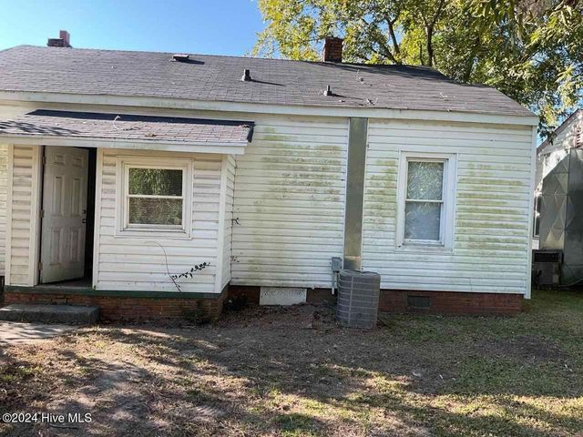 1110 Colonial Avenue, Greenville, NC 27834