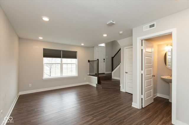 7247 Barker Street, Carmel, IN 46033