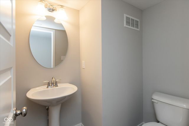 7247 Barker Street, Carmel, IN 46033