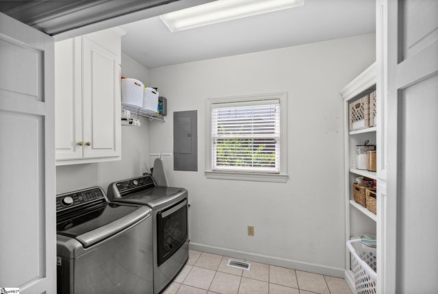 9 March Winds Court, Greer, SC 29650