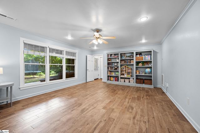 9 March Winds Court, Greer, SC 29650