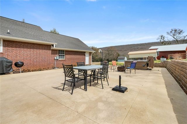 11993 Ranchwood Road, Prairie Grove, AR 72753