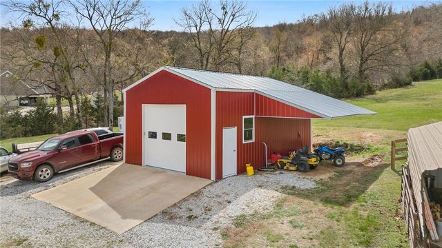 11993 Ranchwood Road, Prairie Grove, AR 72753