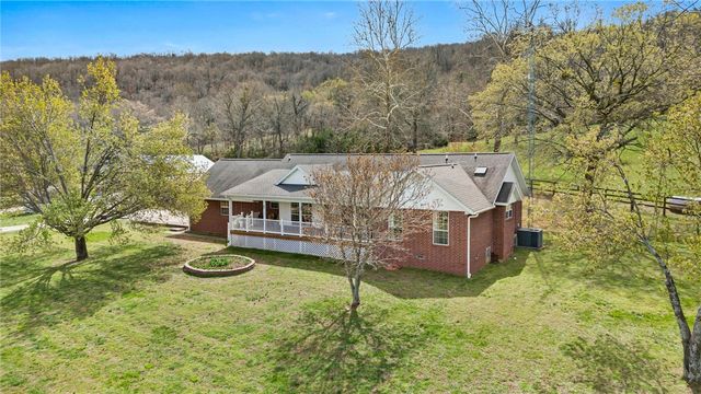11993 Ranchwood Road, Prairie Grove, AR 72753