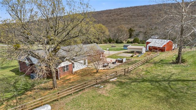 11993 Ranchwood Road, Prairie Grove, AR 72753