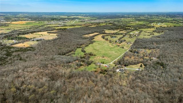 11993 Ranchwood Road, Prairie Grove, AR 72753