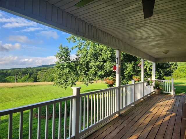 11993 Ranchwood Road, Prairie Grove, AR 72753