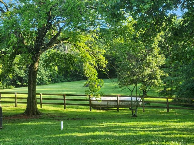 11993 Ranchwood Road, Prairie Grove, AR 72753