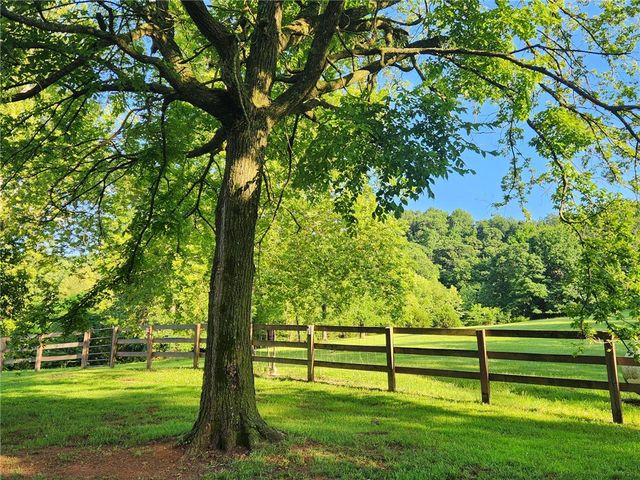 11993 Ranchwood Road, Prairie Grove, AR 72753