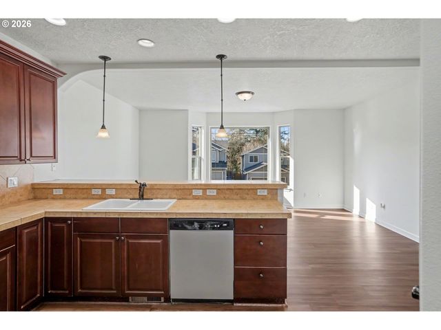 830 LIMELIGHT Ave, Salem, OR 97304