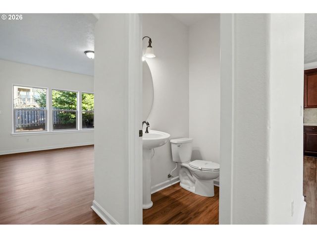 830 LIMELIGHT Ave, Salem, OR 97304