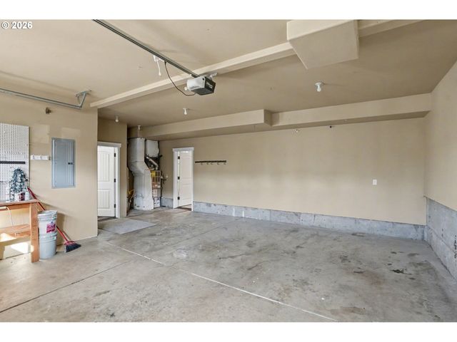 830 LIMELIGHT Ave, Salem, OR 97304