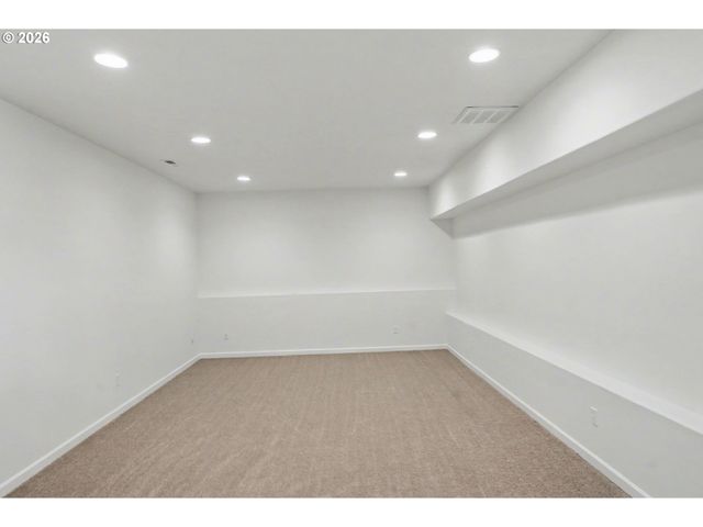 830 LIMELIGHT Ave, Salem, OR 97304