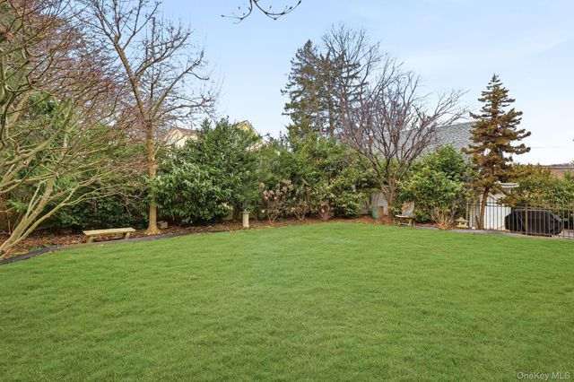11 Van Buren Place, White Plains, NY 10603