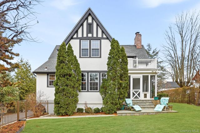 11 Van Buren Place, White Plains, NY 10603
