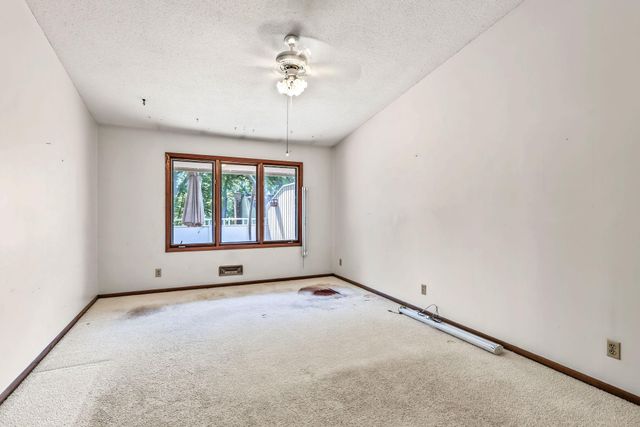 10275 Scarborough Road, Bloomington, MN 55437