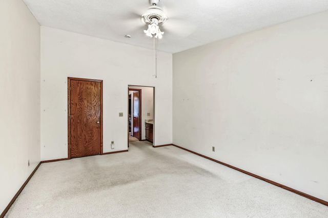 10275 Scarborough Road, Bloomington, MN 55437