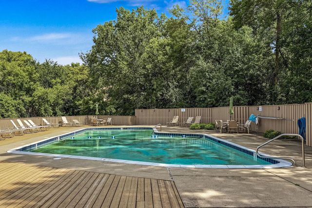 10275 Scarborough Road, Bloomington, MN 55437