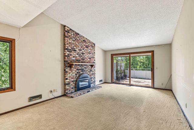 10275 Scarborough Road, Bloomington, MN 55437