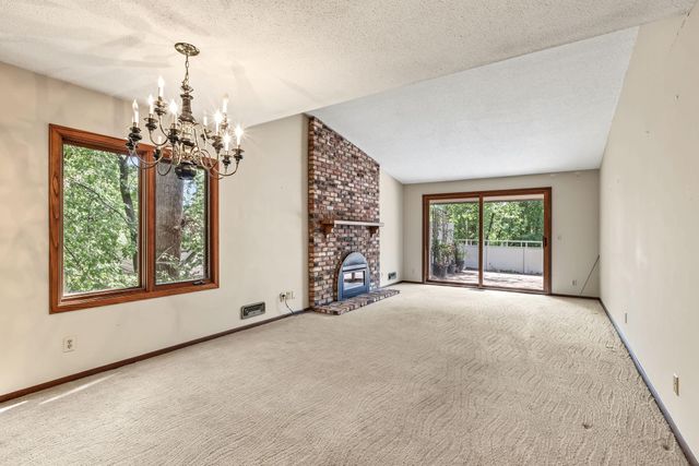10275 Scarborough Road, Bloomington, MN 55437