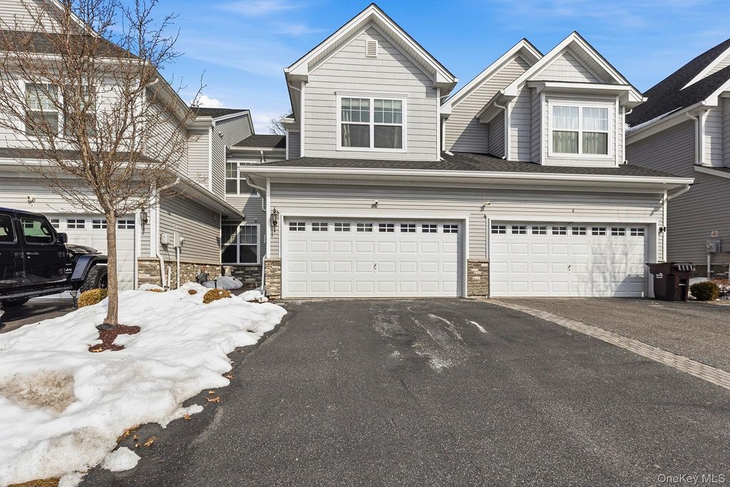 8 Atwood Drive, Middletown, NY 10940