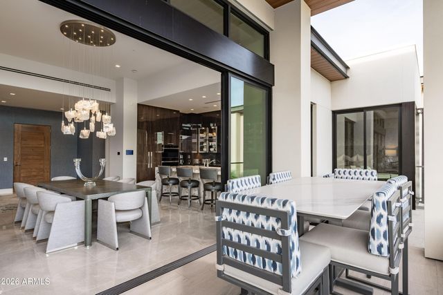 6587 N PALMERAIE Boulevard 2046, Paradise Valley, AZ 85253