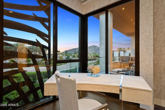 6587 N PALMERAIE Boulevard 2046, Paradise Valley, AZ 85253