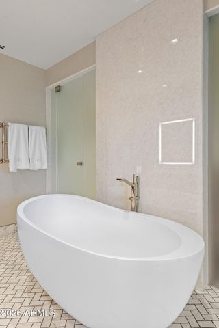 6587 N PALMERAIE Boulevard 2046, Paradise Valley, AZ 85253