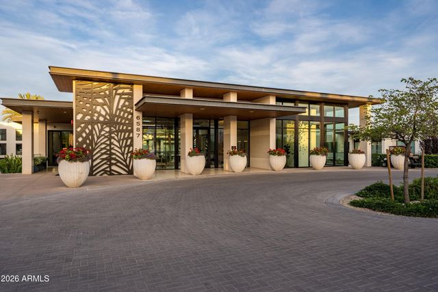 6587 N PALMERAIE Boulevard 2046, Paradise Valley, AZ 85253