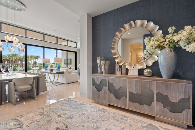 6587 N PALMERAIE Boulevard 2046, Paradise Valley, AZ 85253