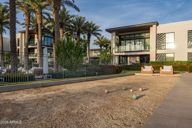 6587 N PALMERAIE Boulevard 2046, Paradise Valley, AZ 85253