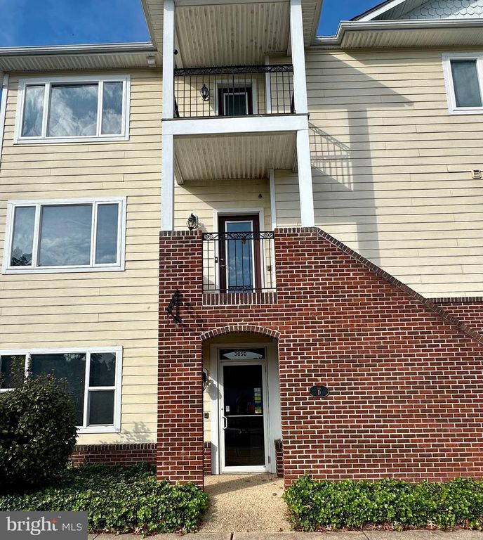 305 CENTENNIAL ST #201 K, La Plata, MD 20646