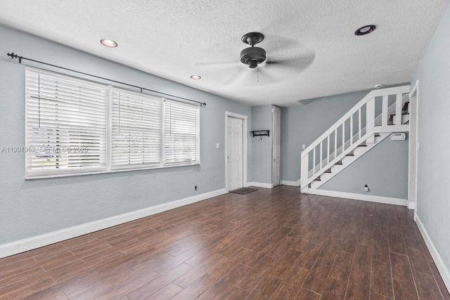 8069 SW 18th Ct 4-7, Davie, FL 33324