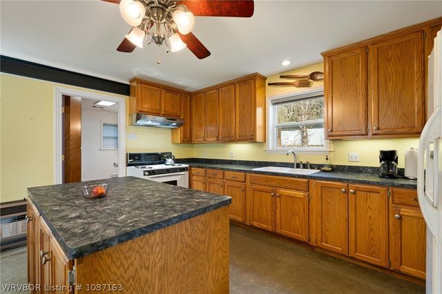 7006 Shadow Wood Lane, Rudy, AR 72952