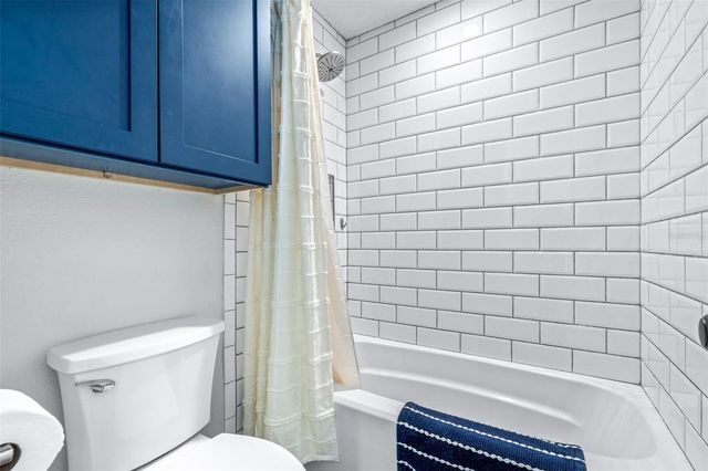 6126 NATIVE WOODS DRIVE, Tampa, FL 33625