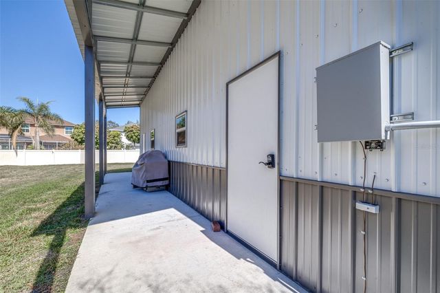 6126 NATIVE WOODS DRIVE, Tampa, FL 33625