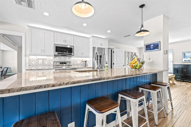 6126 NATIVE WOODS DRIVE, Tampa, FL 33625