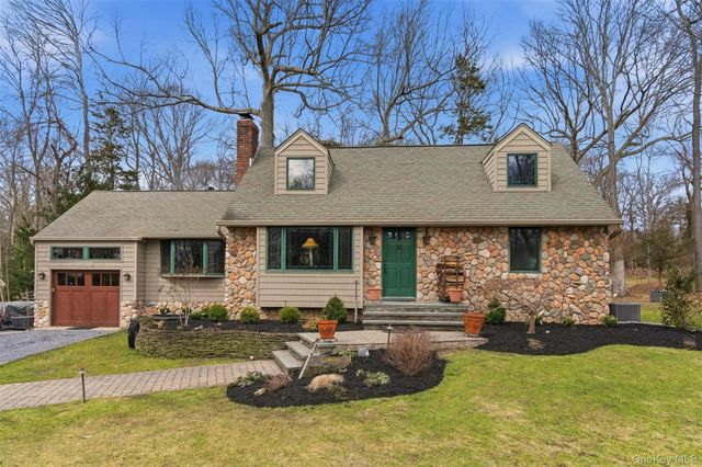 5 Cherrylawn Lane, Northport, NY 11768