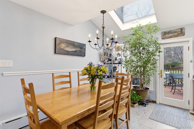 5 Cherrylawn Lane, Northport, NY 11768