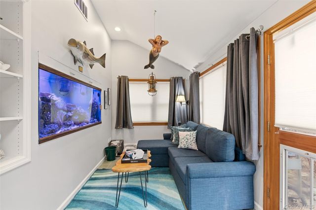 5 Cherrylawn Lane, Northport, NY 11768