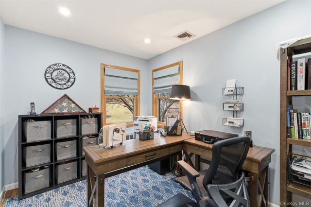 5 Cherrylawn Lane, Northport, NY 11768