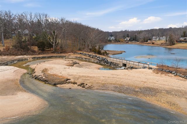 5 Cherrylawn Lane, Northport, NY 11768