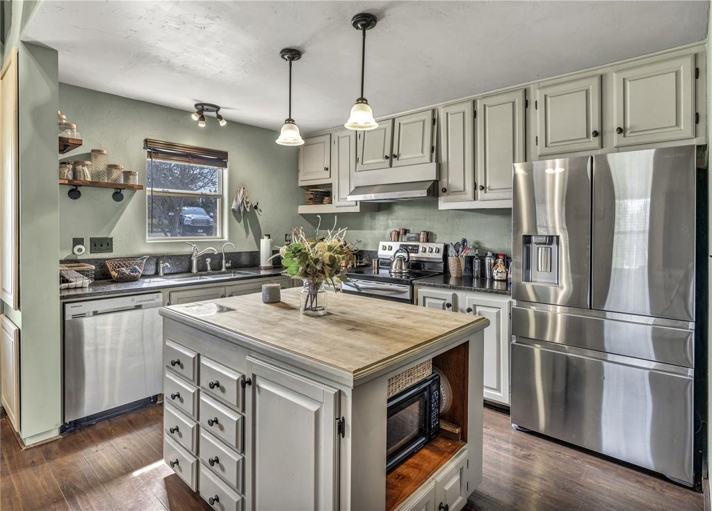 1619 Althaus Ranch RD, Johnson City, TX 78636