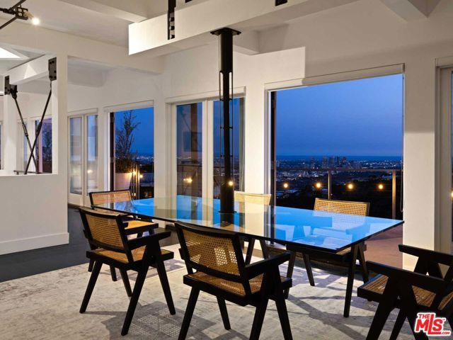 1885 Sunset Plaza Drive, Los Angeles, CA 90069