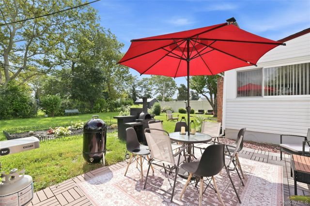 341 Hillcrest Drive, Seaford, NY 11783