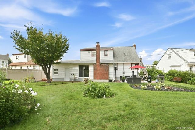 341 Hillcrest Drive, Seaford, NY 11783