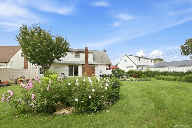 341 Hillcrest Drive, Seaford, NY 11783