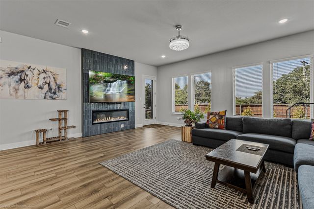 2209 Sunset Boulevard, Rowlett, TX 75088